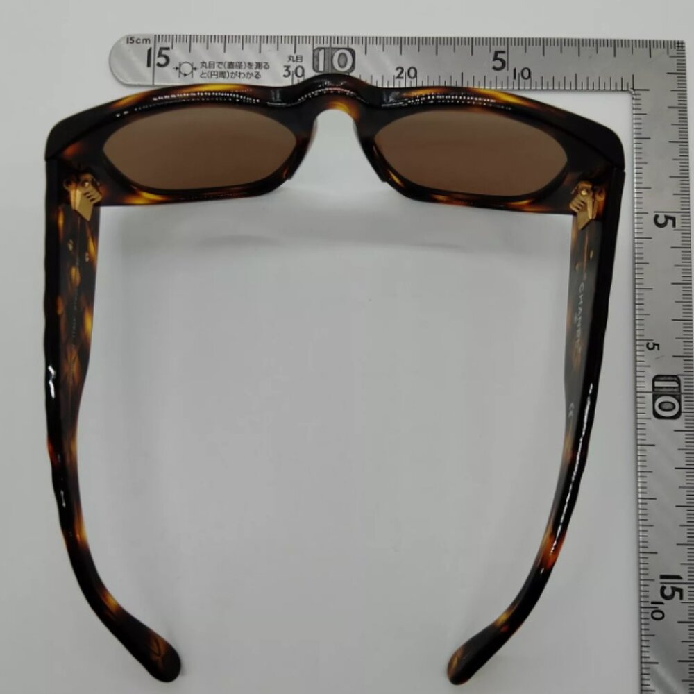 ❌SOLD❌ CHANEL Acetate Quilted CC Sunglasses Tortoise - Picture 8 of 9